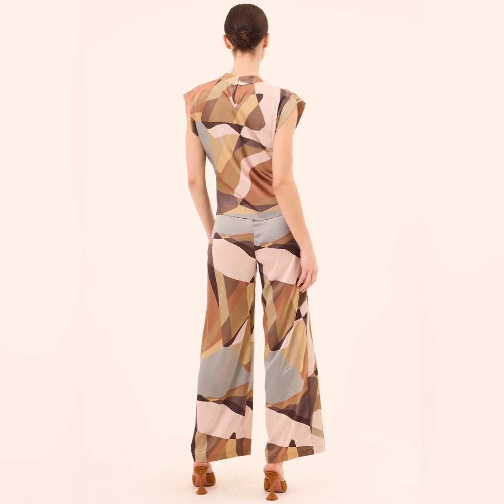 Misa Los Angeles Lucy Top- in Desert Abstract Print - Picture 4 of 5